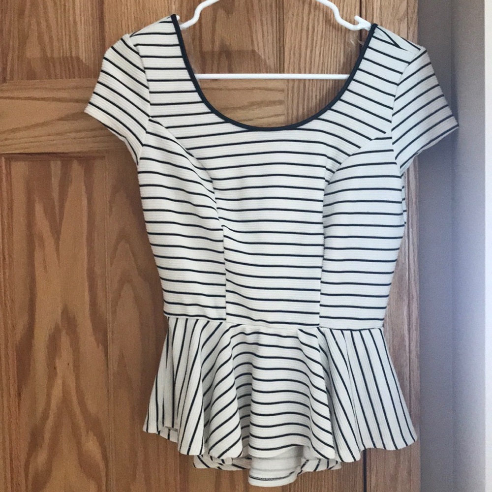 Xhilaration top